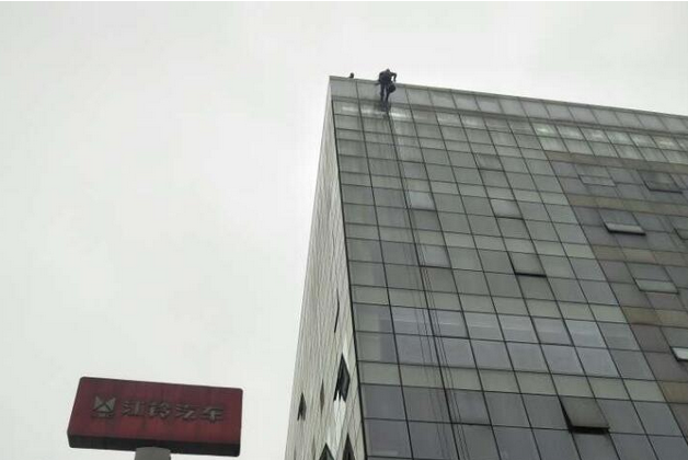 外墻清洗常見的作業模式